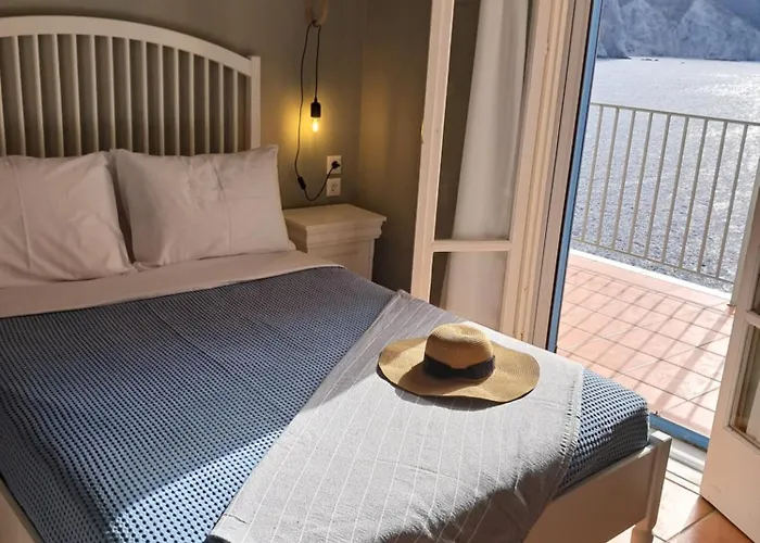 Luxury Seafront Villas, Kefalonia, 100m & Center, 4 Stars Services, Parking - Near Myrtos - Fiskardo וילה אסוס