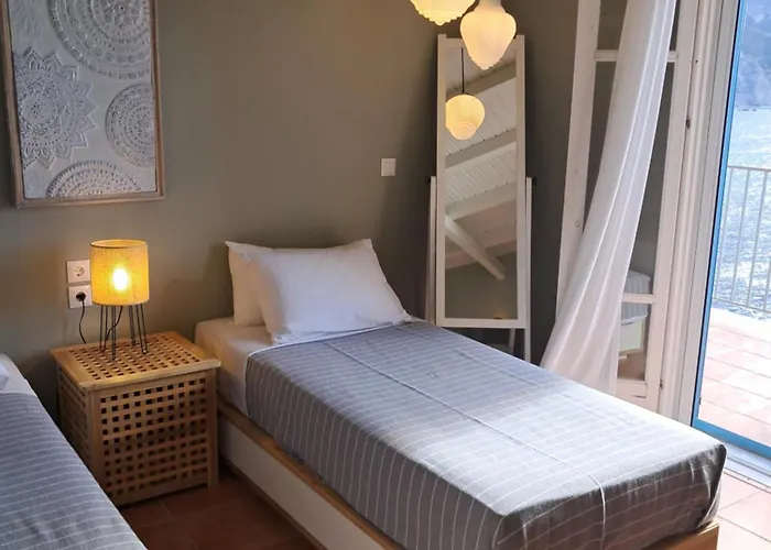 Luxury Seafront Villas, Kefalonia, 100m & Center, 4 Stars Services, Parking - Near Myrtos - Fiskardo * אסוס