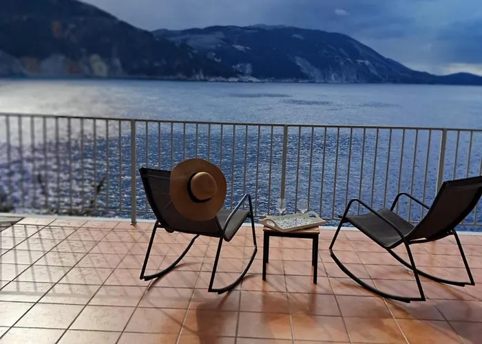 Luxury Seafront Villas, Kefalonia, 100m & Center, 4 Stars Services, Parking - Near Myrtos - Fiskardo * אסוס