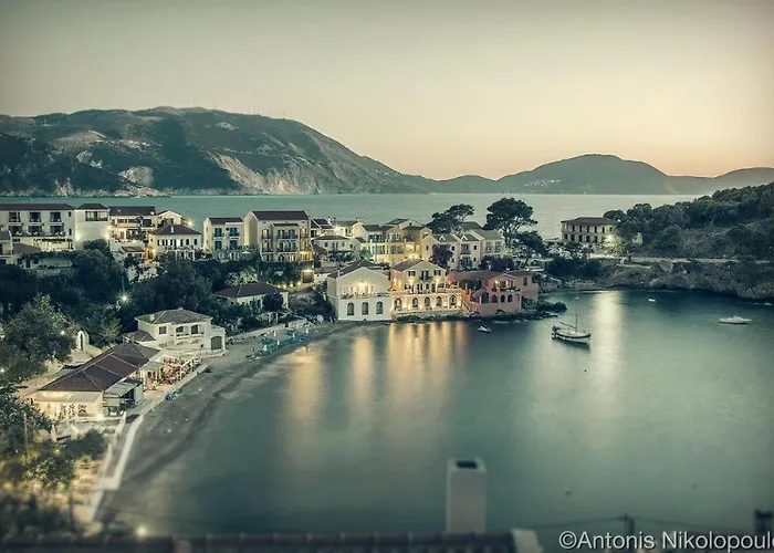 Luxury Seafront Villas, Kefalonia, 100m & Center, 4 Stars Services, Parking - Near Myrtos - Fiskardo