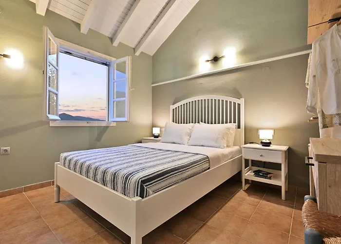 וילה Luxury Seafront Villas, Kefalonia, 100m & Center, 4 Stars Services, Parking - Near Myrtos - Fiskardo אסוס