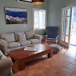 Luxury Seafront Villas, Kefalonia, 100m & Center, 4 Stars Services, Parking - Near Myrtos - Fiskardo 别墅