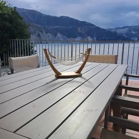 Luxury Seafront Villas, Kefalonia, 100m & Center, 4 Stars Services, Parking - Near Myrtos - Fiskardo *