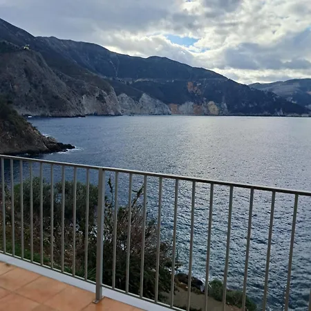 וילה Luxury Seafront Villas, Kefalonia, 100m & Center, 4 Stars Services, Parking - Near Myrtos - Fiskardo *