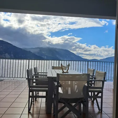 וילה Luxury Seafront Villas, Kefalonia, 100m & Center, 4 Stars Services, Parking - Near Myrtos - Fiskardo אסוס