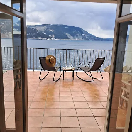 וילה Luxury Seafront Villas, Kefalonia, 100m & Center, 4 Stars Services, Parking - Near Myrtos - Fiskardo אסוס
