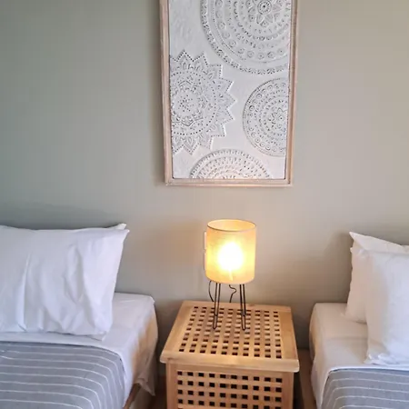 Luxury Seafront Villas, Kefalonia, 100m & Center, 4 Stars Services, Parking - Near Myrtos - Fiskardo וילה אסוס