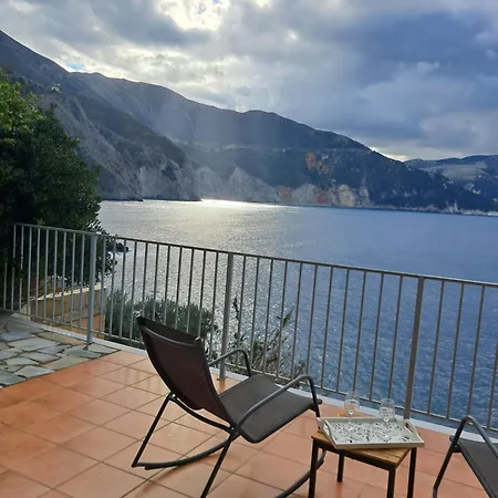 וילה Luxury Seafront Villas, Kefalonia, 100m & Center, 4 Stars Services, Parking - Near Myrtos - Fiskardo אסוס