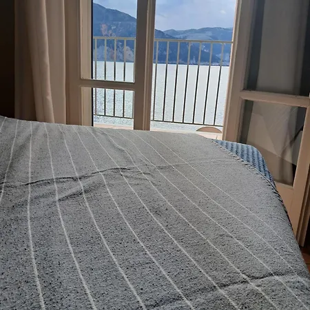 Luxury Seafront Villas, Kefalonia, 100m & Center, 4 Stars Services, Parking - Near Myrtos - Fiskardo * אסוס
