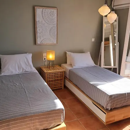 Luxury Seafront Villas, Kefalonia, 100m & Center, 4 Stars Services, Parking - Near Myrtos - Fiskardo וילה אסוס