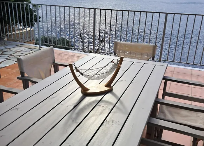 Luxury Seafront Villas, Kefalonia, 100m & Center, 4 Stars Services, Parking - Near Myrtos - Fiskardo