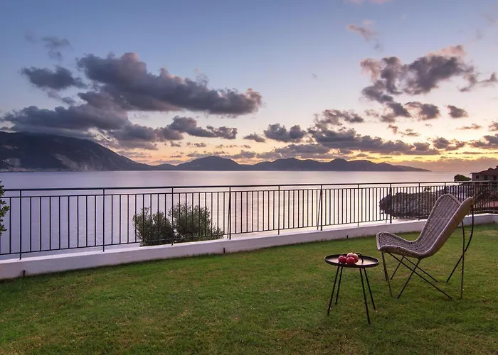 Luxury Seafront Villas, Kefalonia, 100m & Center, 4 Stars Services, Parking - Near Myrtos - Fiskardo Villa