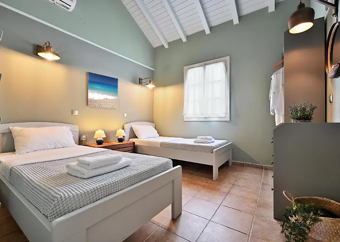Luxury Seafront Villas, Kefalonia, 100m & Center, 4 Stars Services, Parking - Near Myrtos - Fiskardo *