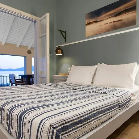 Luxury Seafront Villas, Kefalonia, 100m & Center, 4 Stars Services, Parking - Near Myrtos - Fiskardo 아소스