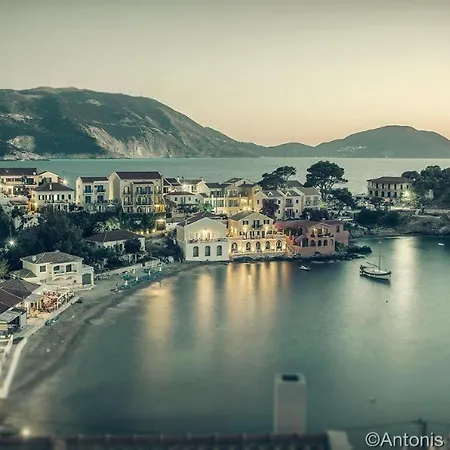 Luxury Seafront Villas, Kefalonia, 100m & Center, 4 Stars Services, Parking - Near Myrtos - Fiskardo